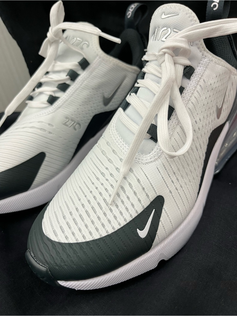 NIKE AIR MAX 270 White Seaweed Silver Womens Size 7 sneakers IO7451-100.